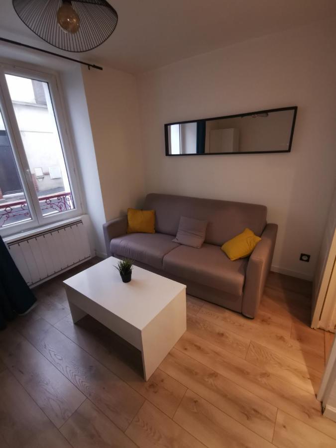 Appartement Au Coeur De La Ville De 塔韦尼 外观 照片