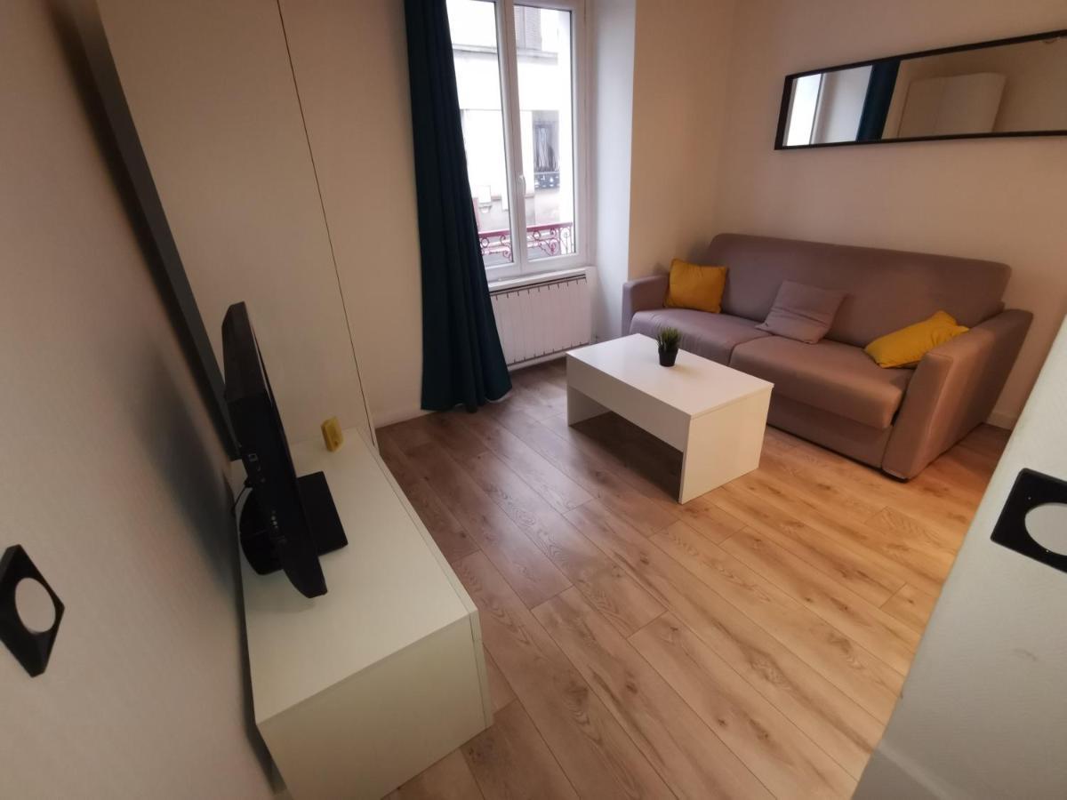 Appartement Au Coeur De La Ville De 塔韦尼 外观 照片