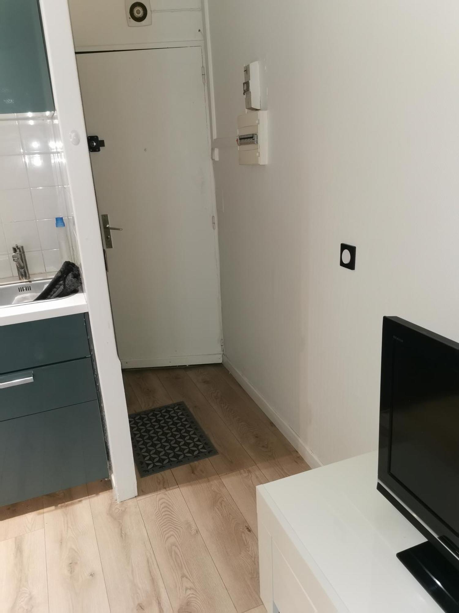 Appartement Au Coeur De La Ville De 塔韦尼 外观 照片